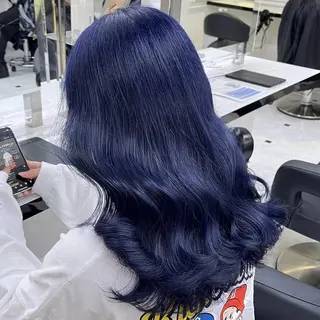 セミロング 🤍ハイトーン寒色 🤍MADOKAのヘアスタイル