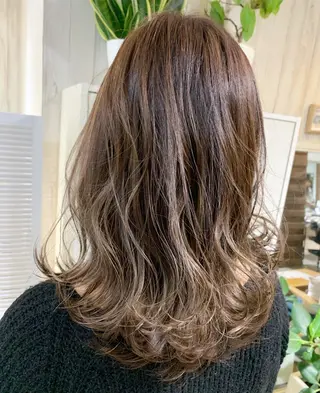 ミディアム カラー 心斎橋韓国ボブ 好原良真のヘアスタイル