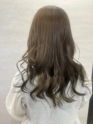 セミロング 駅チカ【ali'i】 アリイ花崎友美☘のヘアスタイル