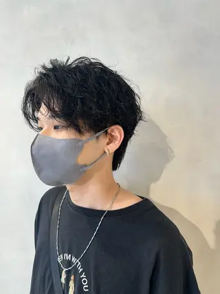 ショート パーマ メンズ 渋谷レイヤーカット/ 暖色艶カラー🩵高橋のヘアスタイル
