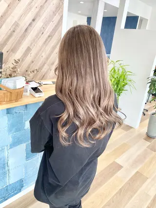 セミロング ケアブリーチ 黒瀬有汰のヘアスタイル