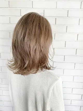 ミディアム カラー 杉村 未来のヘアスタイル