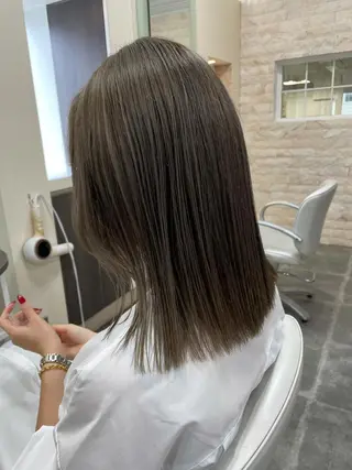ミディアム カラー 平 ちひろのヘアスタイル