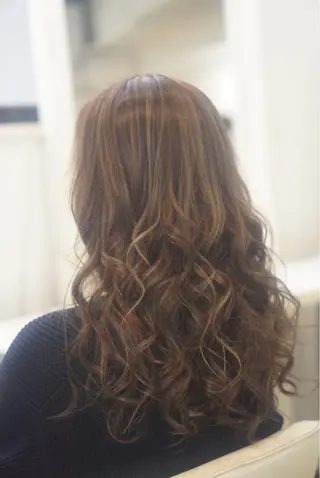 ミディアム セミロング ロング カラー 枝毛カット＆髪質改善 満足NO.1岡しゃんのヘアスタイル