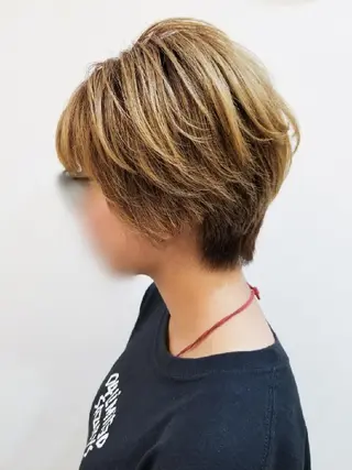ショート ブリーチ、デザイン  カラー福士直矢のヘアスタイル