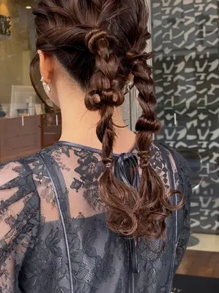 セミロング ヘアアレンジ ルナ|縮毛矯正 ×デザインカラー🥝のヘアスタイル