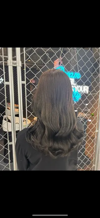 ロング キムラ ユウリのヘアスタイル