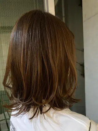 ミディアム COLO✨️ 白川綺香のヘアスタイル