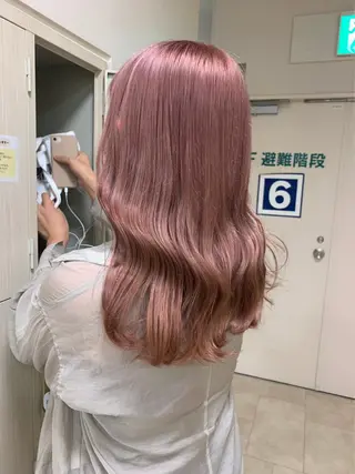 カラー kenje luscaのヘアスタイル