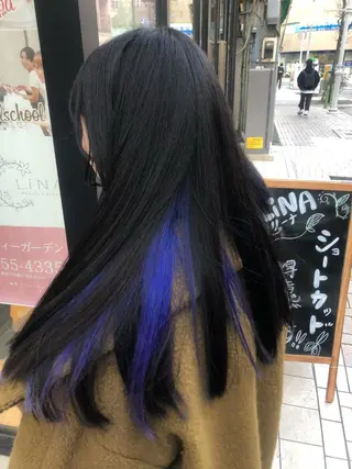 ロング カラー 岸田 梓武生のヘアスタイル