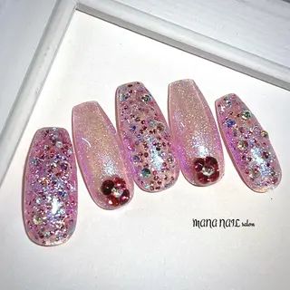 ネイル 廣瀬 真奈美のネイルデザイン