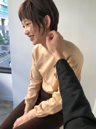 ショート カラー 透明感/レイヤー🎀 春カラー/エリコ🌈のヘアスタイル