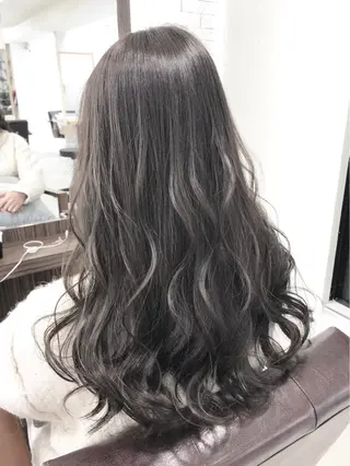 ロング カラー Zina 難波所属・YUDA 湯田のヘアスタイル