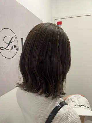 ミディアム カラー HOHOMI （ほほみ）のヘアスタイル