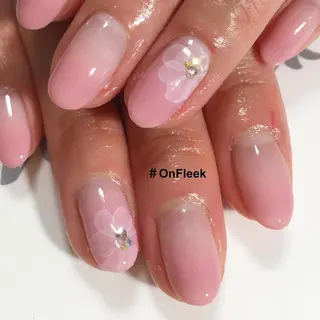 ネイル NailSalon ＃OnFleekのネイルデザイン