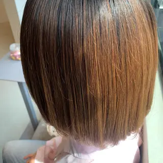 ショート bh.maara デザイン／ハイトーンのヘアスタイル