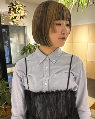 ショート Yui⭐️ 透け感カラーのヘアスタイル
