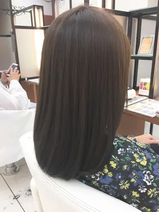 ミディアム ブリーチ/バレイヤ ージュ川端裕司のヘアスタイル