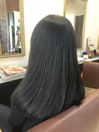ロング カラー 髪の病院  ルーミールームのヘアスタイル