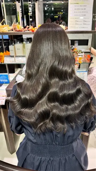 ロング カラー 草薙メンズ縮毛矯正 💫緒方美柚のヘアスタイル