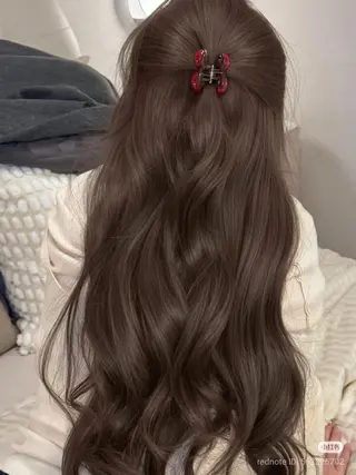 ロング カラー 透明感ベージュ/ レイヤー縮毛矯正のヘアスタイル