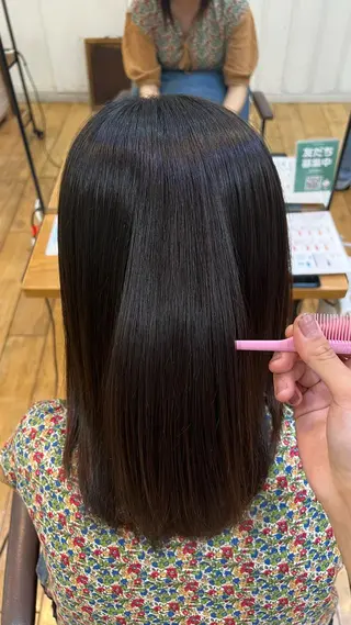 ミディアム ミディアムレイヤー/ 艶カラー🎀　emiのヘアスタイル