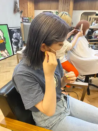 ミディアム デザインカラー/ボブ ブリーチカラー/ユリのヘアスタイル