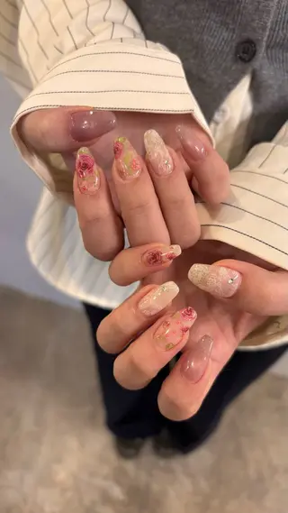 ミディアム NANA no artのネイルデザイン