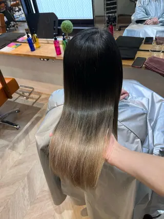 ロング ✨️極艶髪質改善✖️ クロスパーマ✨のヘアスタイル