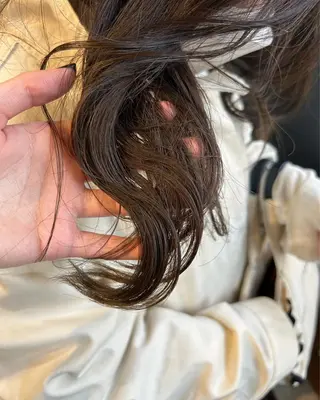 セミロング カラー 薄暮 マツイ　レンのヘアスタイル