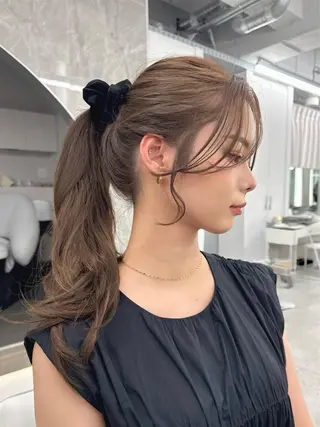 セミロング MAEUL 【マウル】栄のヘアスタイル