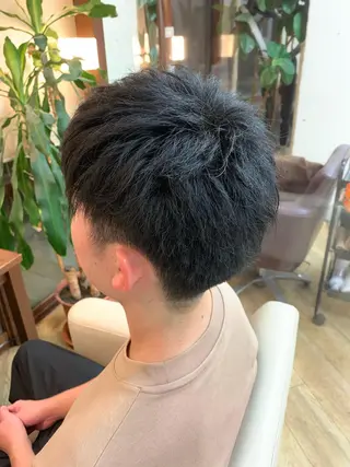 ショート メンズ 【扱いやすいパーマ】 眞鍋拓己のヘアスタイル