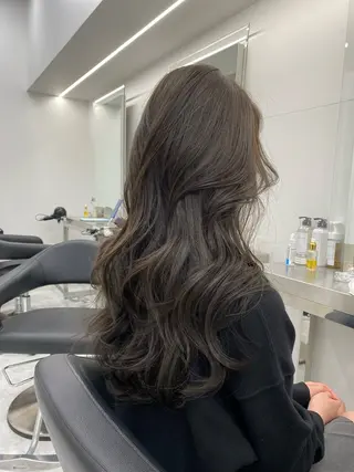 ロング カラー 上品モテヘア🩶 karen🩶のヘアスタイル