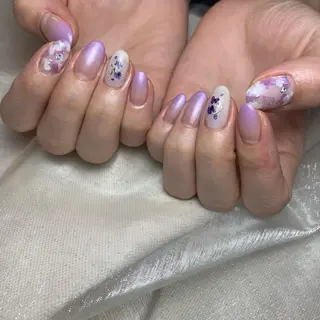 ネイル 里見 麗のネイルデザイン