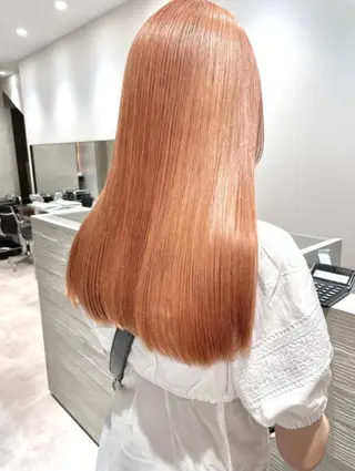 ロング カラー サキ🤍ハイトーン 🩰くびれ巻きヘアのヘアスタイル
