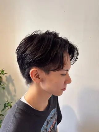 パーマ メンズ メンズ特化シャドウパ ーマラウンドマッシュのヘアスタイル