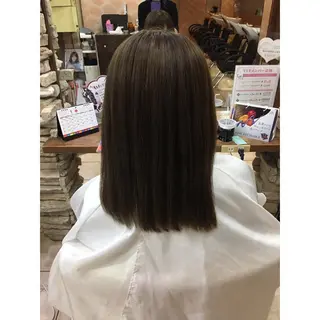 ミディアム カラー レイヤーカット 川田くるみのヘアスタイル
