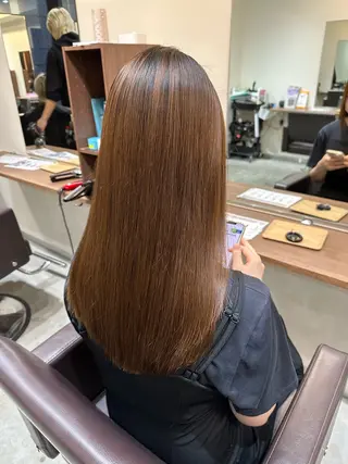 セミロング 縮毛矯正+モテカラー 🎀✨MIHOのヘアスタイル