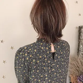 ショート カラー 市川 千夏のヘアスタイル