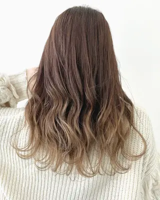 セミロング カラー ヘアアレンジ 🦄インナーカラー 🦄貫井彩花のヘアスタイル