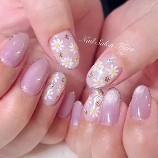 ネイル NailSalon Fluraのネイルデザイン