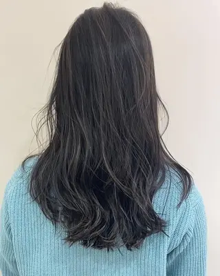 セミロング カラー レイヤーカット/ ハイライト　千咲季のヘアスタイル