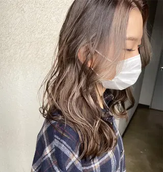 セミロング カラー ブリーチカラー🌈 石垣翔太のヘアスタイル