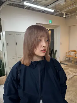 ミディアム カラー fand / HINAのヘアスタイル