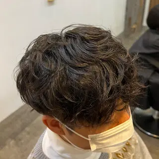 パーマ メンズ mia over hairのヘアスタイル