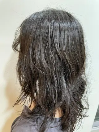ミディアム パーマ レイヤー／似合わせ TAKUYAのヘアスタイル