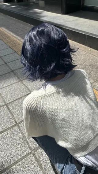 セミロング カラー 🍓ハイトーンカラー 🎀nene🍓のヘアスタイル