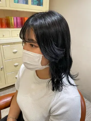ミディアム タニ アカリのヘアスタイル