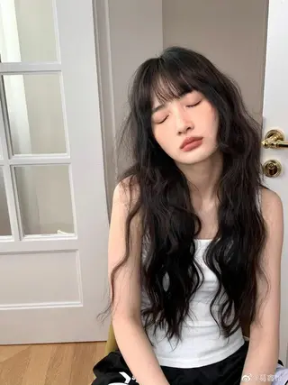 ロング Unami 表参道 Mayukiのヘアスタイル