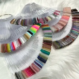ネイル LAUR Natsukiのネイルデザイン